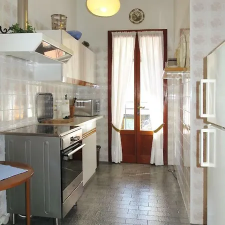 度假居 Locazione Turistica Casa Hazel 莱诺